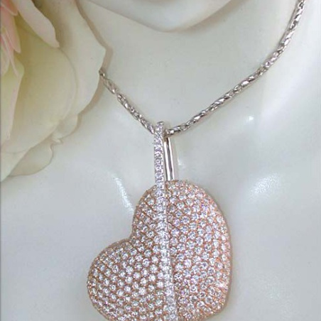Exceptional Diamond Heart Pendant (4,79 ct.)