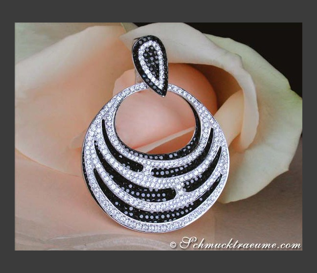 Magnificent Black & White Diamond Pendant Magnificent Black & White Diamond Pendant