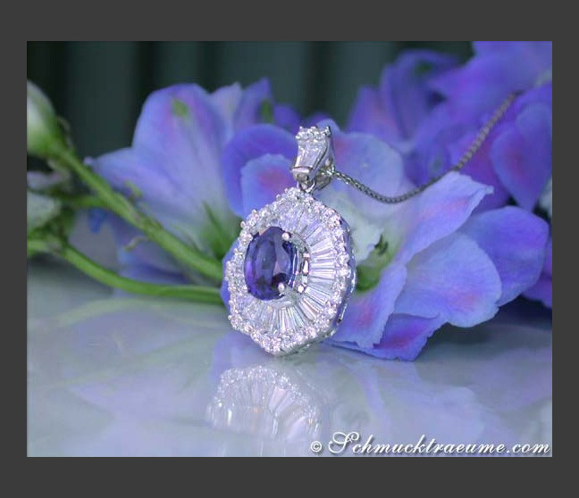Terrific Sapphire Pendant with Diamonds Terrific Sapphire Pendant with Diamonds