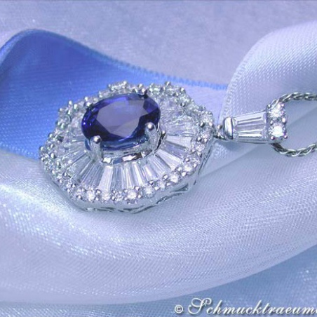 Terrific Sapphire Pendant with Diamonds