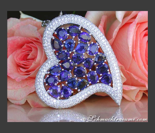 Luxurious Ceylon Sapphire Heart Pendant with Diamonds Luxurious Ceylon Sapphire Heart Pendant with Diamonds