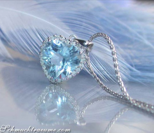 Delicate Aquamarine Heart Pendant with Diamonds