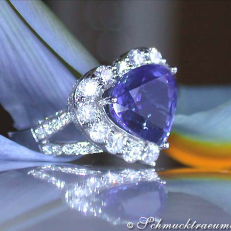 Gorgeous Tanzanite Heart Ring with Diamonds