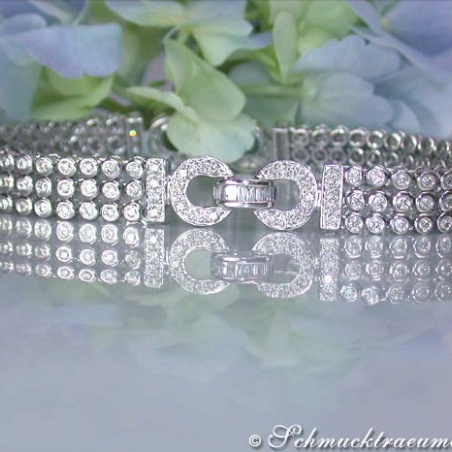Attractive Diamond Bracelet in White gold 14k