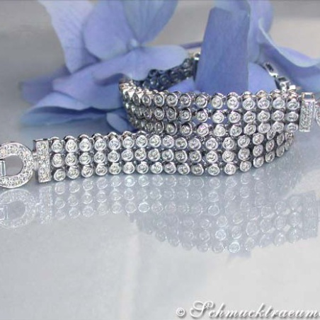 Attractive Diamond Bracelet in White gold 14k
