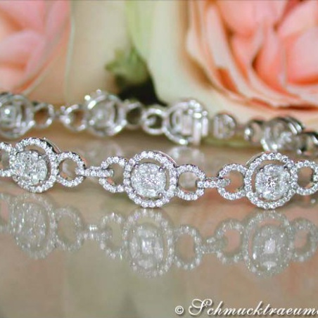 Precious Illusion Style Diamond Bracelet