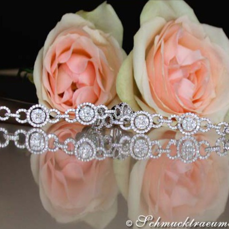 Precious Illusion Style Diamond Bracelet