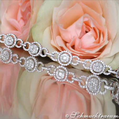 Precious Illusion Style Diamond Bracelet