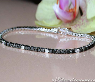 Pretty Tennis Bracelet with Black & White Diamonds