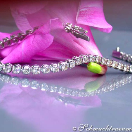 Magnificent Diamond Tennis Bracelet
