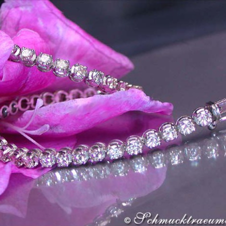 Magnificent Diamond Tennis Bracelet