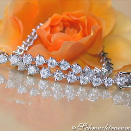 Gorgeous Diamonds Tennis Bracelet