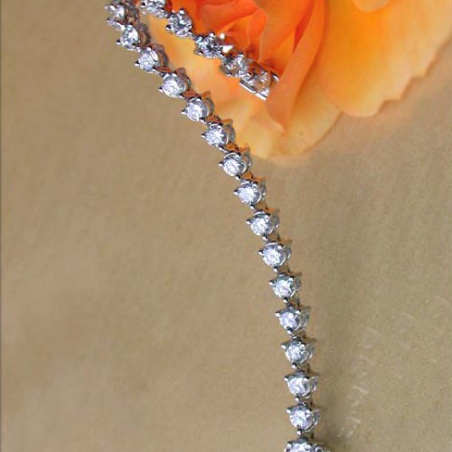 Gorgeous Diamonds Tennis Bracelet