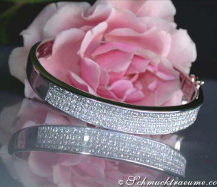 Glorious Diamond Bangle (Invisible Setting)