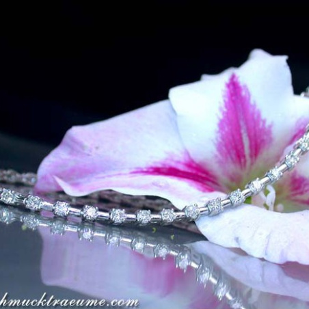 Magnificent Diamond Bracelet in Platinum