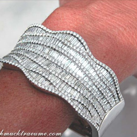 Opulenter Brillant Diamant Armreif in Weißgold 750