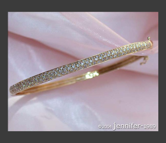 Beautiful Diamond Bangle in Yellow gold 14k Beautiful Diamond Bangle in Yellow gold 14k