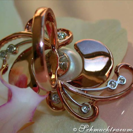 Fantastic Southsea Pearl Ring with Diamonds