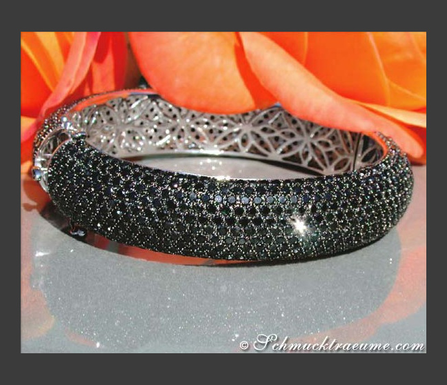 Magnificent Black Diamond Bangle Magnificent Black Diamond Bangle