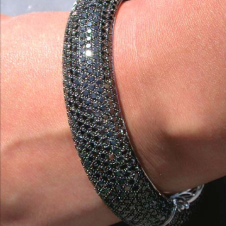 Armreif mit schwarzen Diamanten