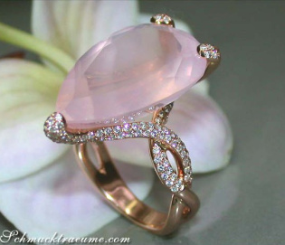 Exquisite Rose Quartz Pear Ring With Diamonds