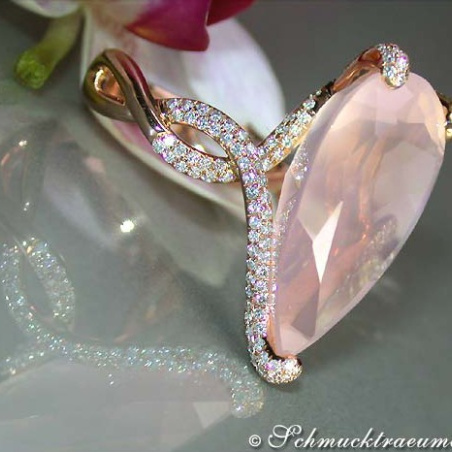 Exquisite Rose Quartz Pear Ring With Diamonds