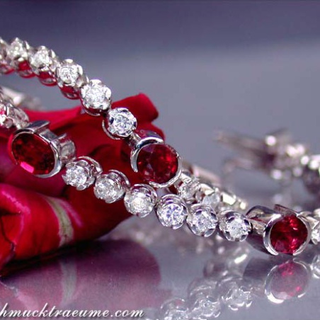 Gorgeous ruby ​​diamonds bracelet