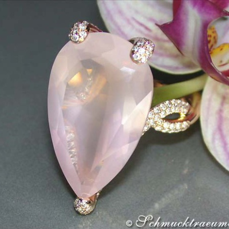 Exquisite Rose Quartz Pear Ring With Diamonds
