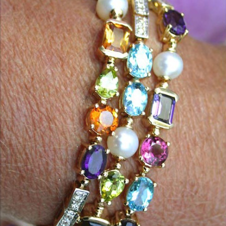 Exquisite Multicolor Diamond Pearl Bracelet