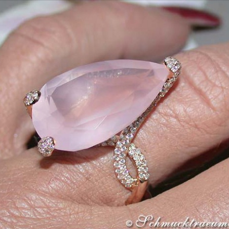 Exquisite Rose Quartz Pear Ring With Diamonds