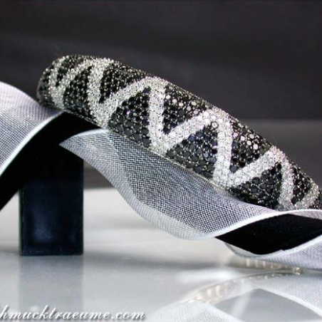 Brillanten & schwarze Diamanten Armreif