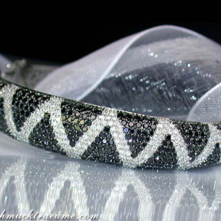 Brillanten & schwarze Diamanten Armreif