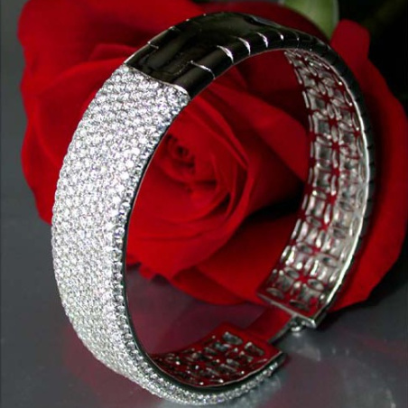 Heavy Diamond Bangle (11 ct.)