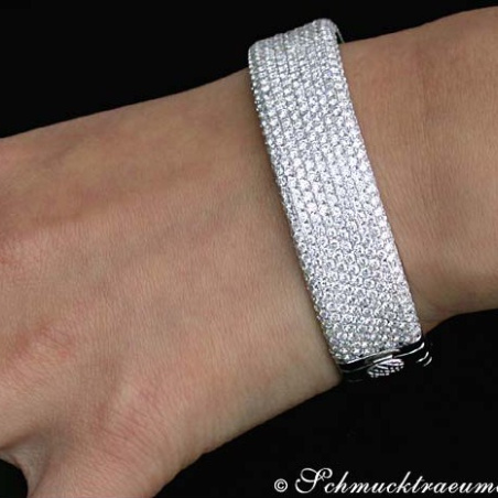 Heavy Diamond Bangle (11 ct.)