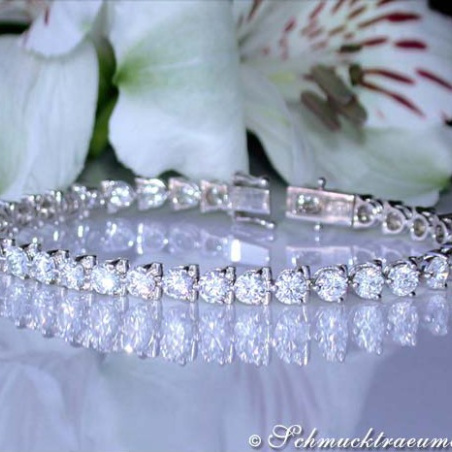 Beautiful Diamond Tennis Bracelet