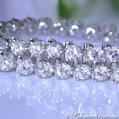 Beautiful Diamond Tennis Bracelet