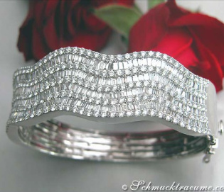 Magnificent Diamond Bangle