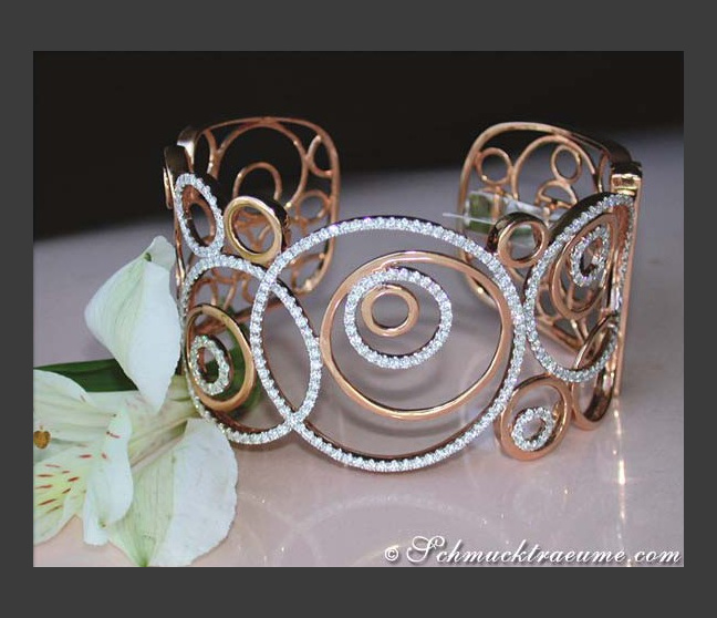 Extra wide Diamond Bangle in Rosegold Extra wide Diamond Bangle in Rosegold