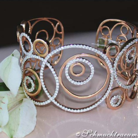 Extra wide Diamond Bangle in Rosegold