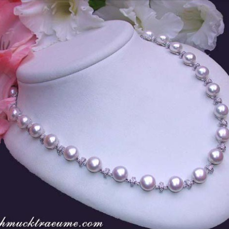 Beautiful Freshwater Pearl Necklace