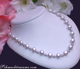 Dreamlike Freshwater Pearl Necklace