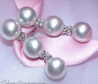 Pretty Dangling Earrings with Freshwater Pearls