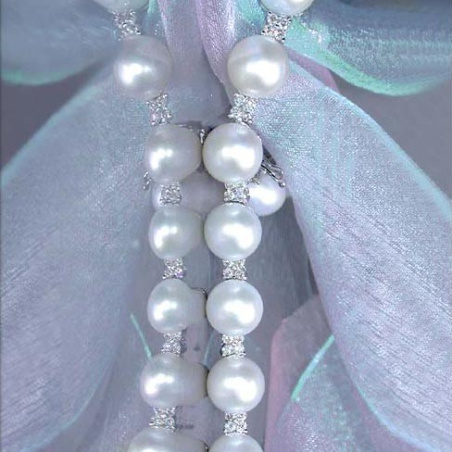 Elegant Freshwater Pearl Bracelet with Diamonds
