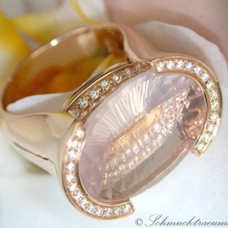 Impressive Rose Quarz Diamond Ring