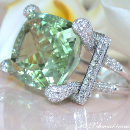 Impressive Green Amethyst Ring with Diamonds