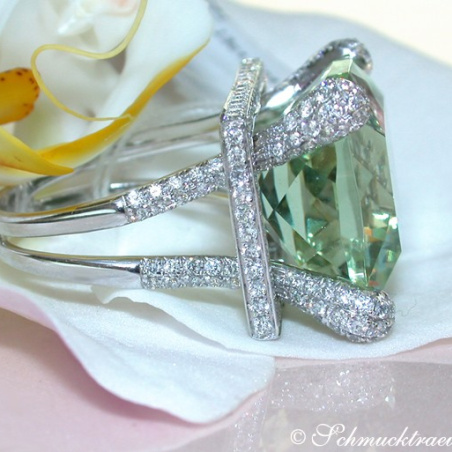 Impressive Green Amethyst Ring with Diamonds