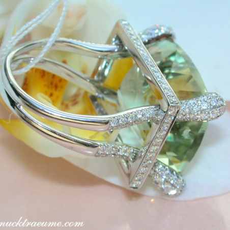Impressive Green Amethyst Ring with Diamonds