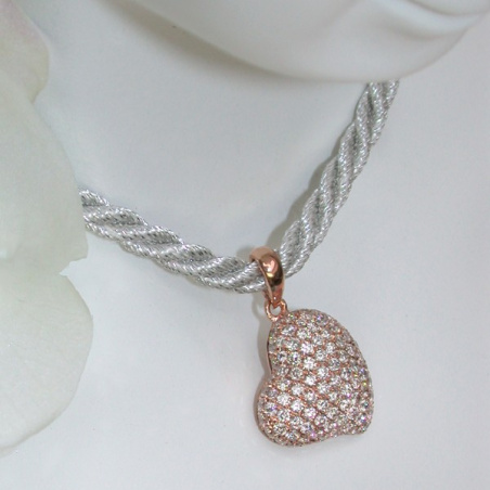 Classic Diamond Heart Pendant in Rose gold 18k