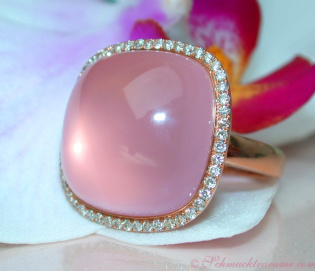 Magnificent Rose Quartz Diamond Ring