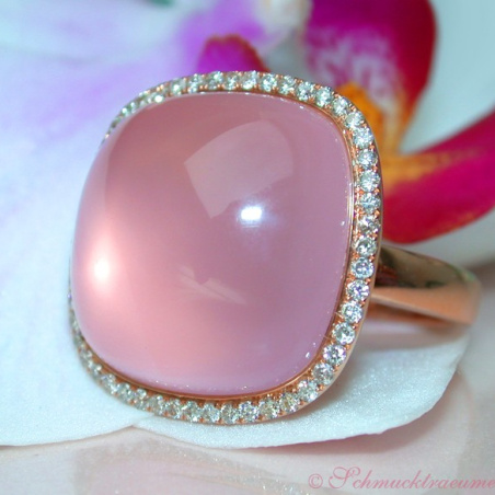 Magnificent Rose Quartz Diamond Ring